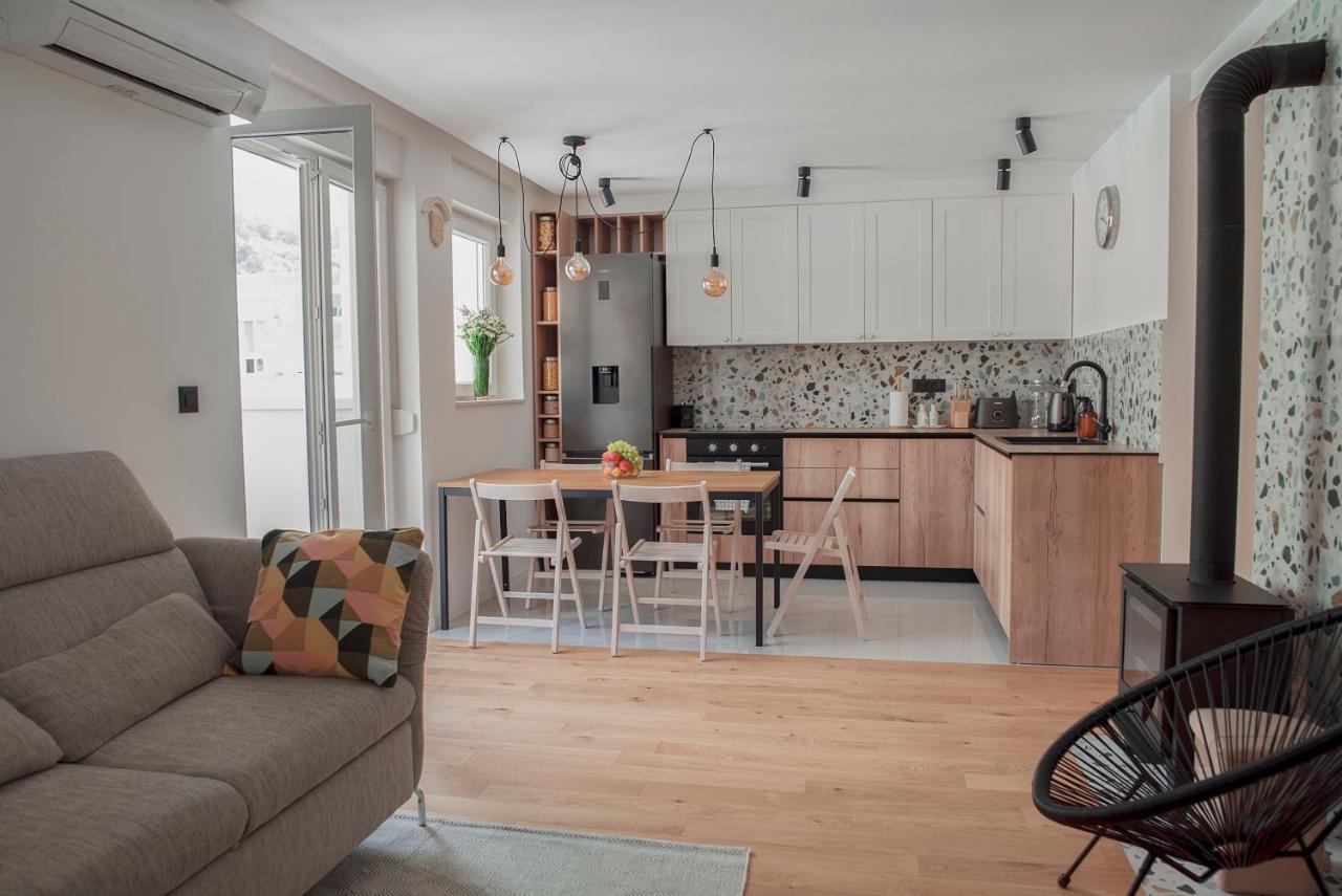 Apartment Vito Omiš Zewnętrze zdjęcie